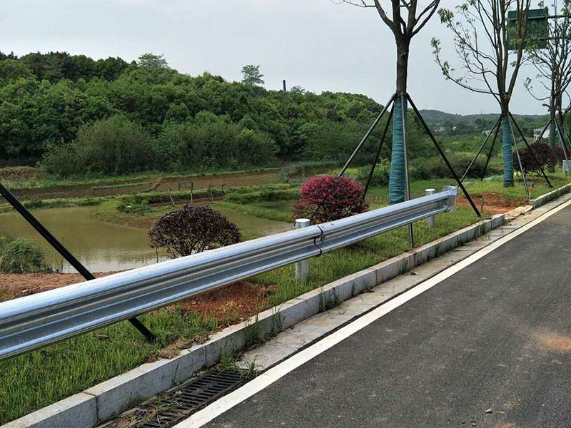 路側(cè)護欄板 路側(cè)護欄板